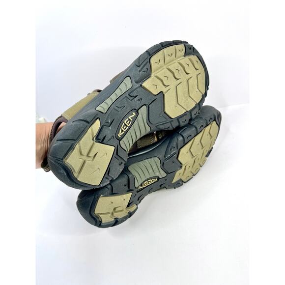 Keen Men's Size 10.5  Newport H2 Dark Olive Antique Bronze NEW IN. BOX - Picture 6 of 16
